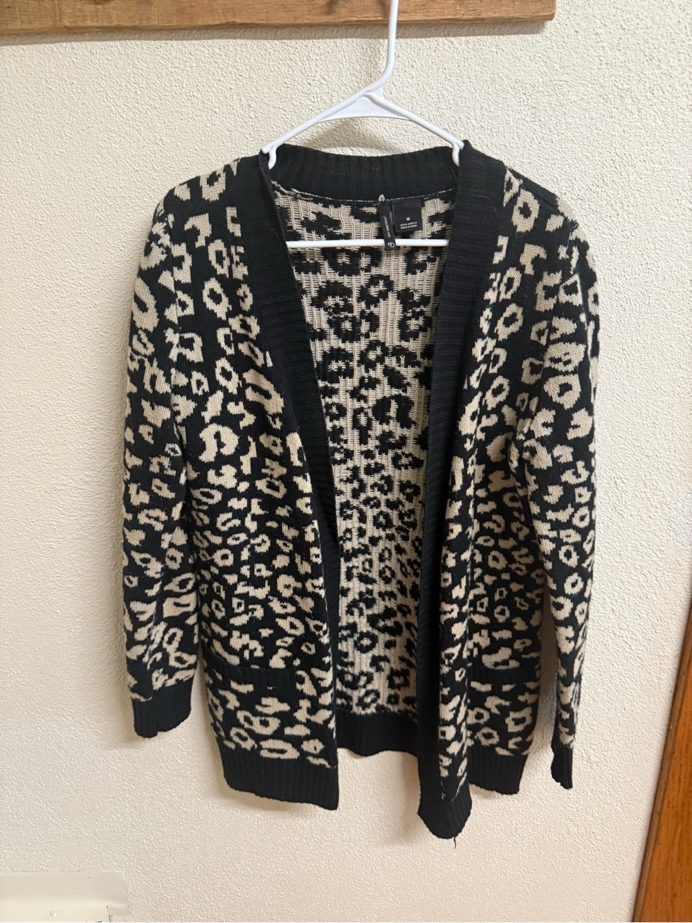 Open-Front Leopard Print Cardigan Sweater - Black & Cream